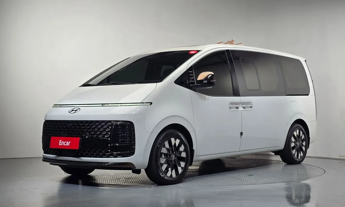 Hyundai Staria