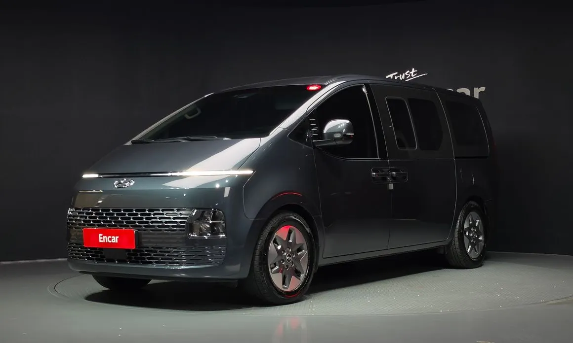 Hyundai Staria