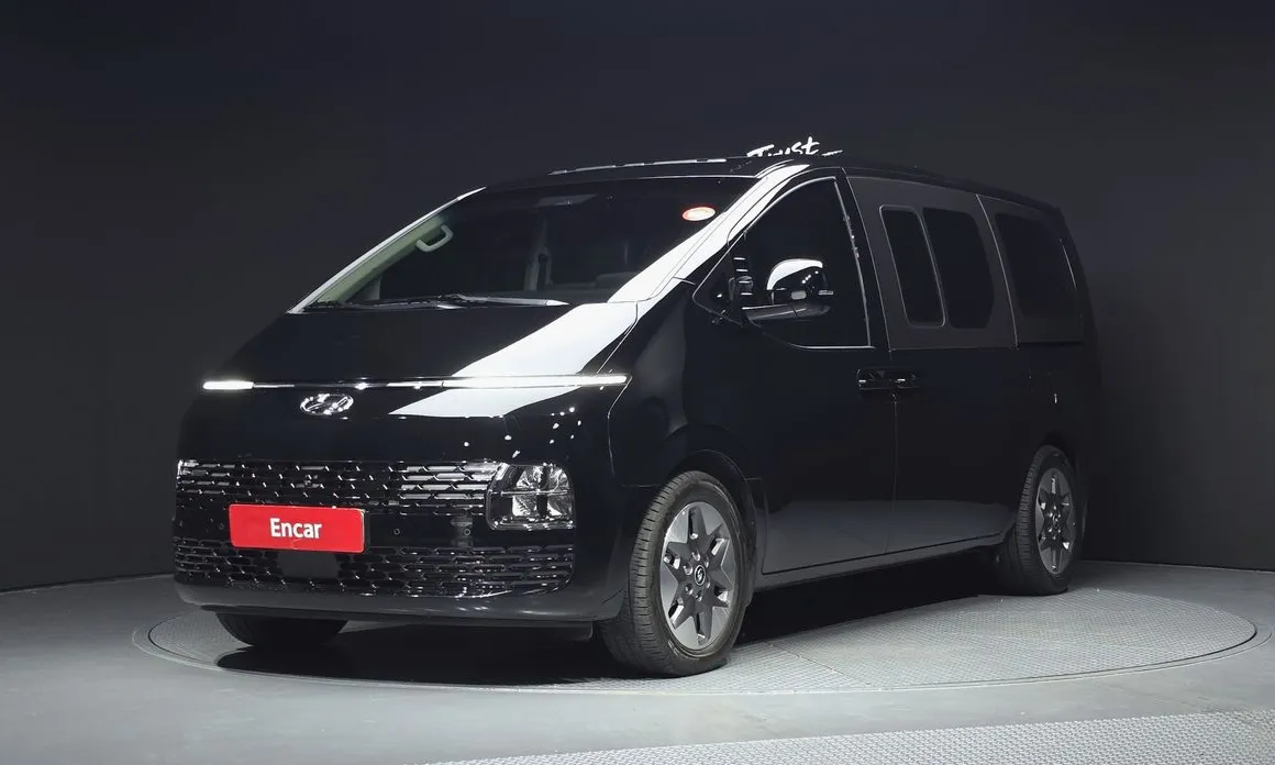 Hyundai Staria