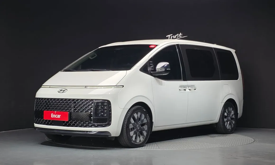 Hyundai Staria