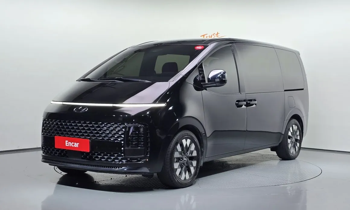 Hyundai Staria