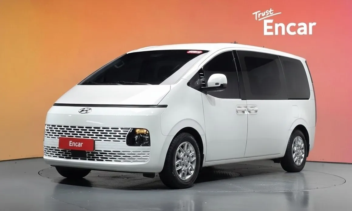 Hyundai Staria