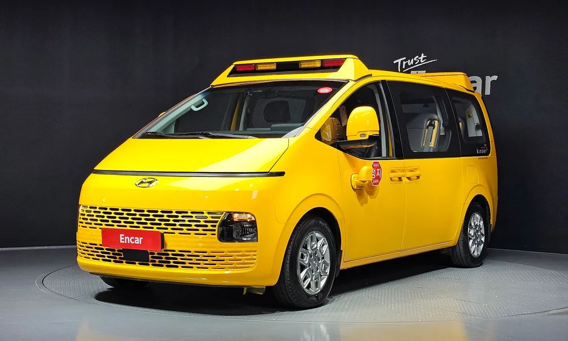 Hyundai Staria