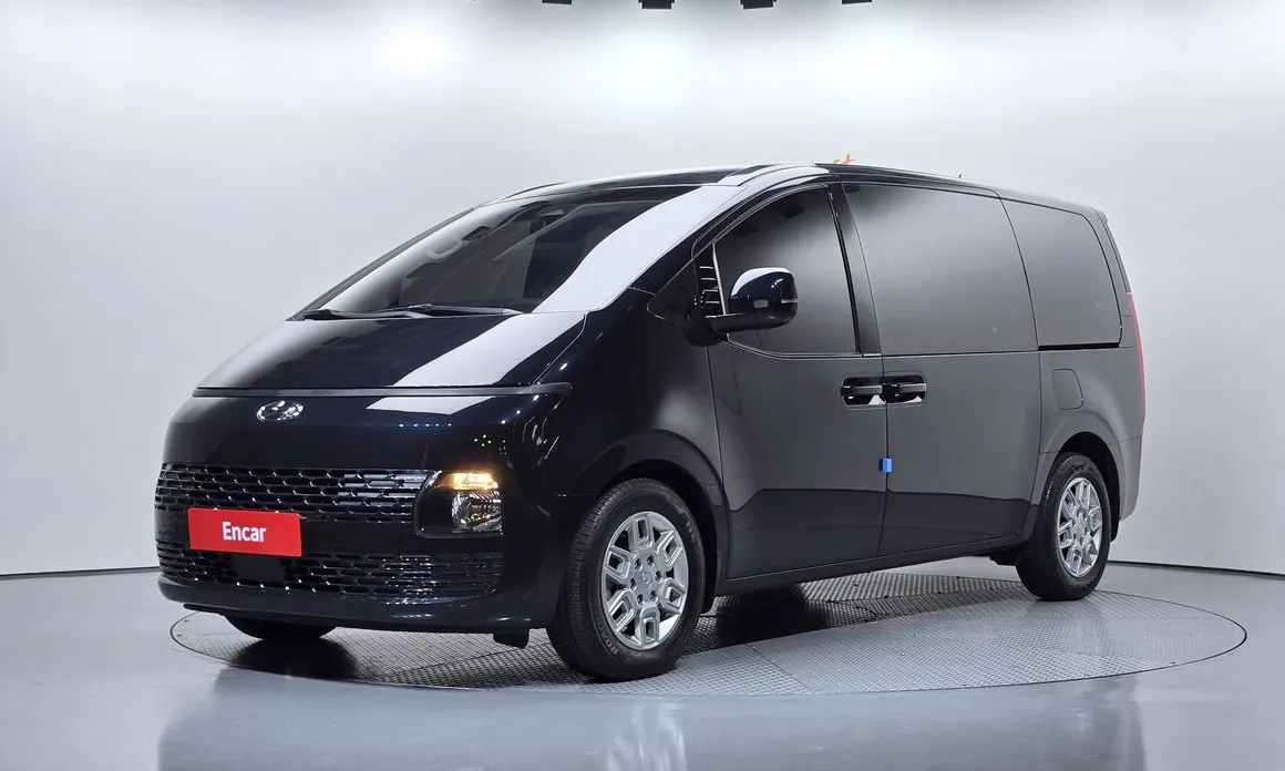 Hyundai Staria