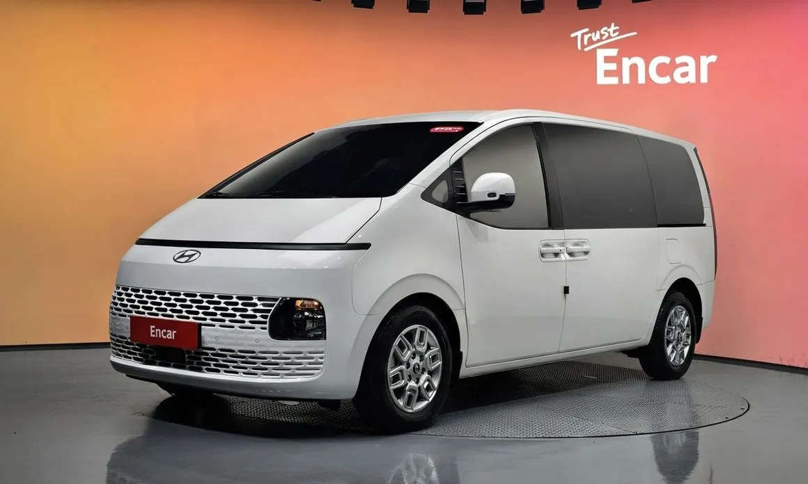 Hyundai Staria