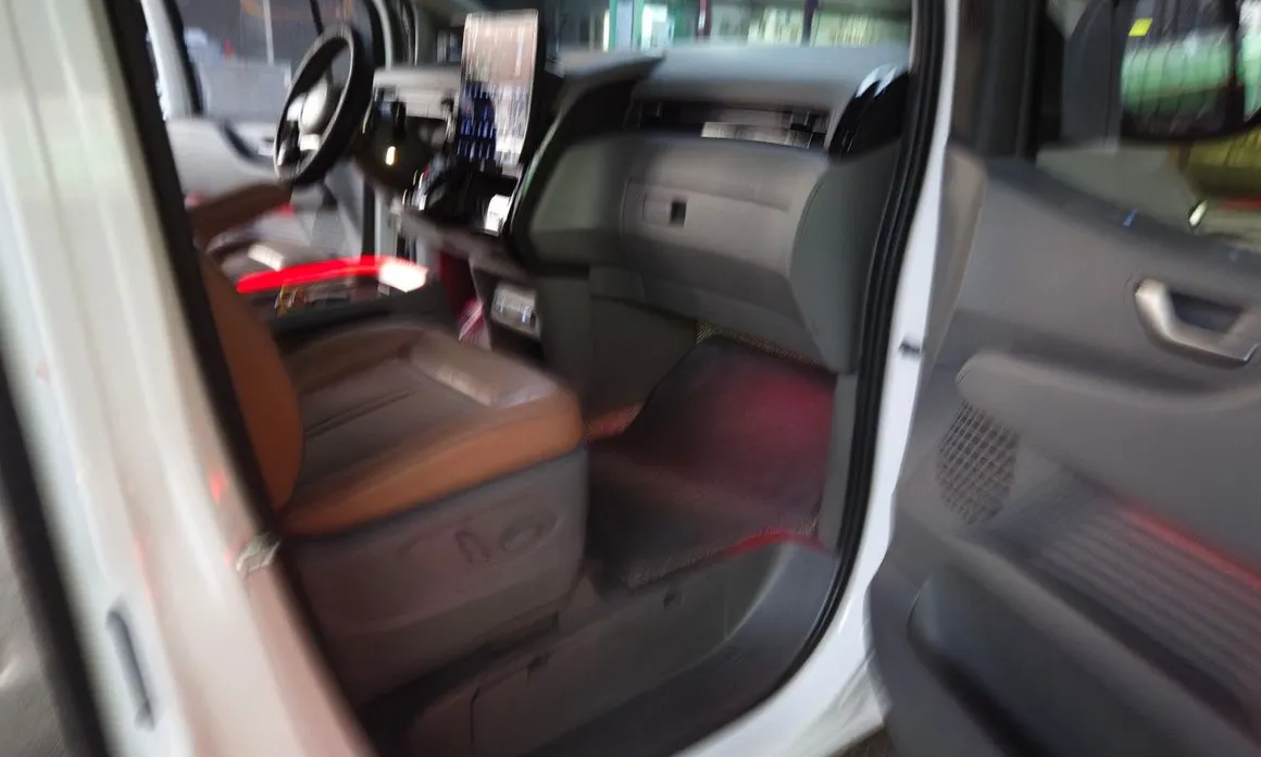 Hyundai Staria
