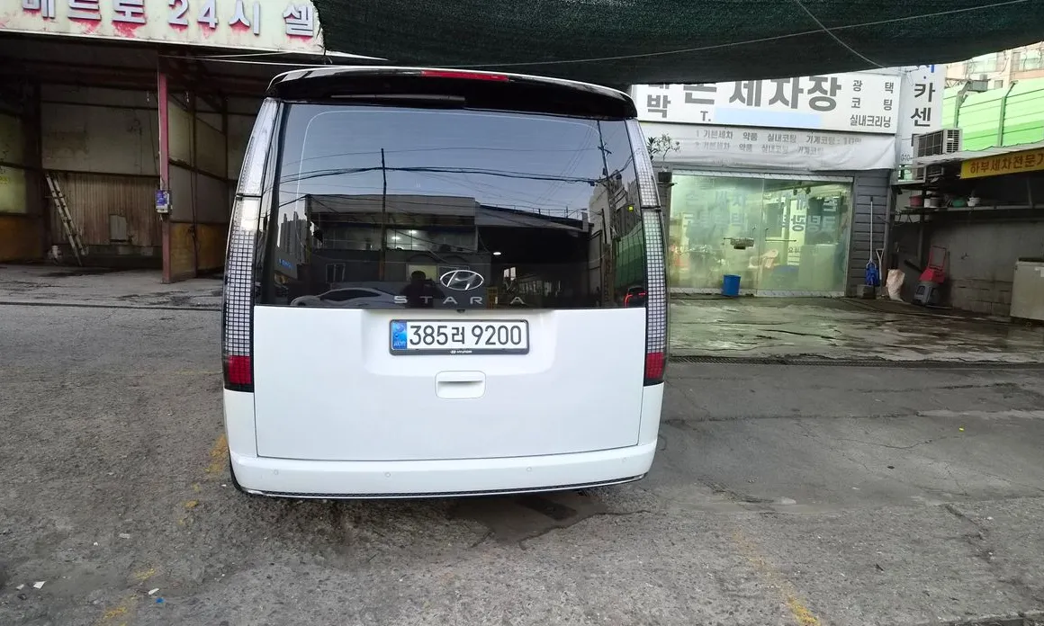 Hyundai Staria