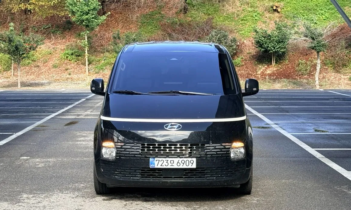 Hyundai Staria