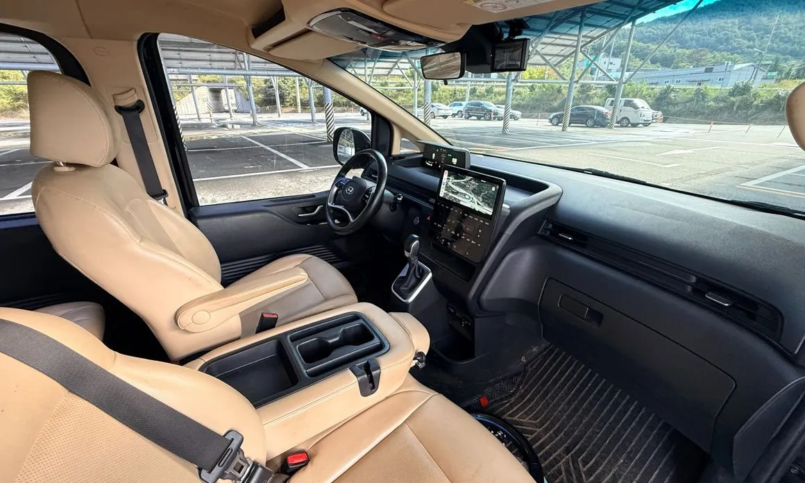 Hyundai Staria