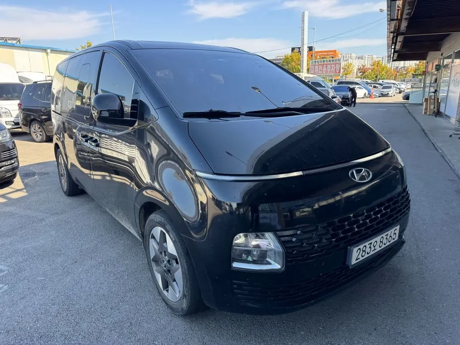 Hyundai Staria