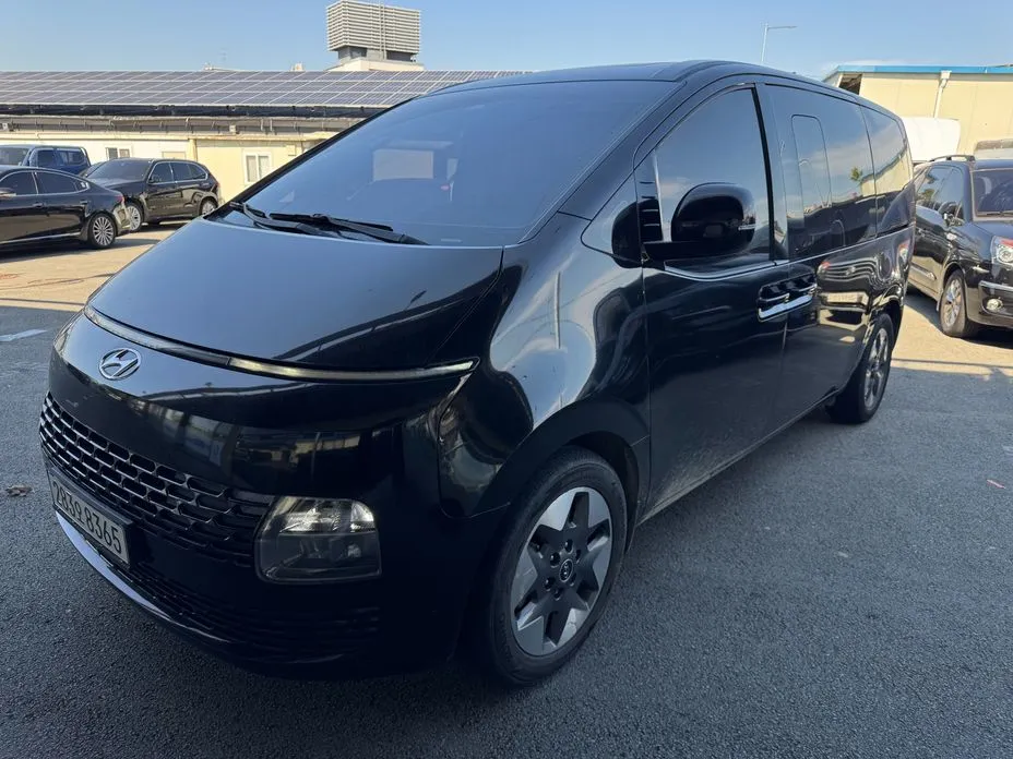 Hyundai Staria