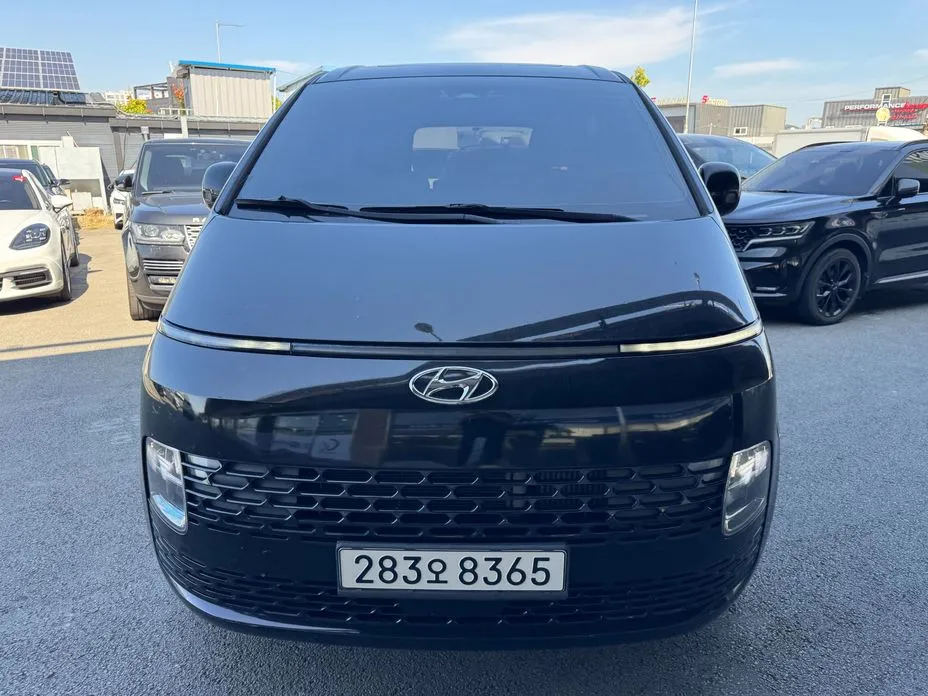 Hyundai Staria