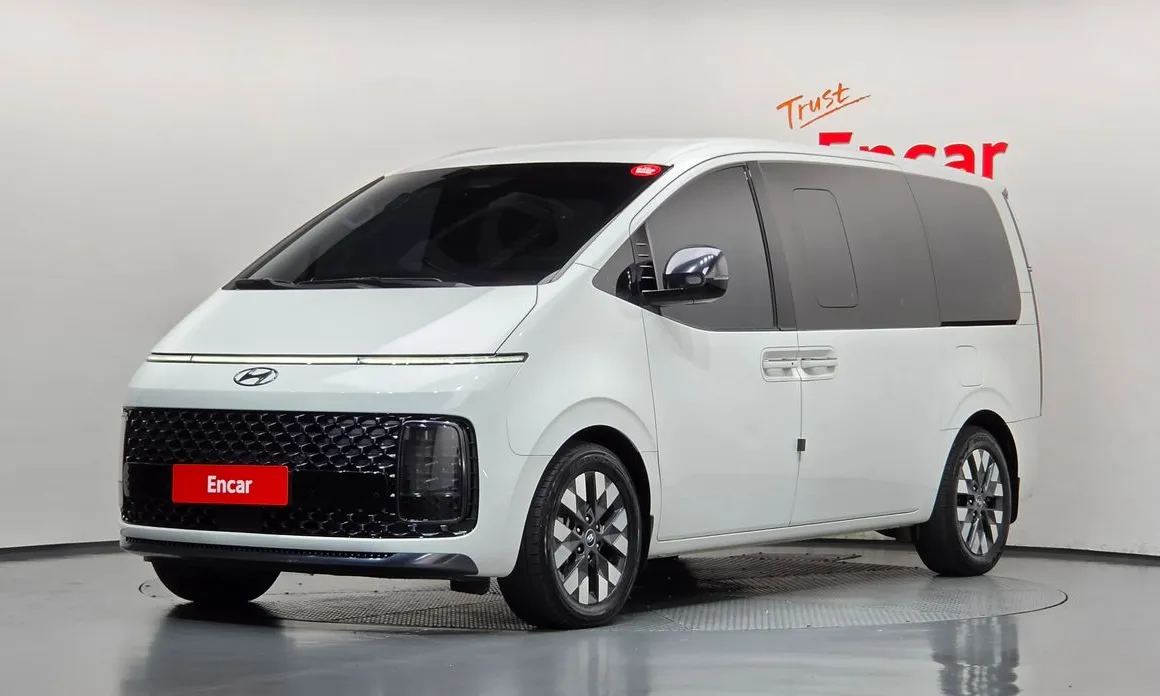Hyundai Staria