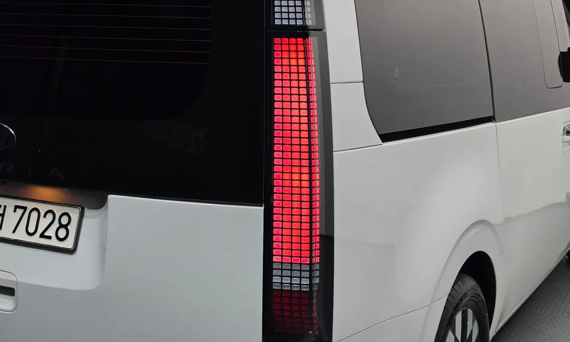 Hyundai Staria