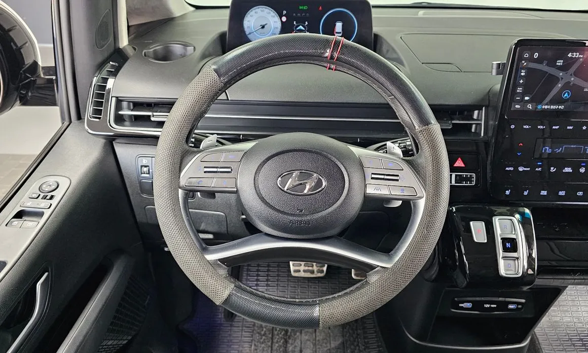 Hyundai Staria