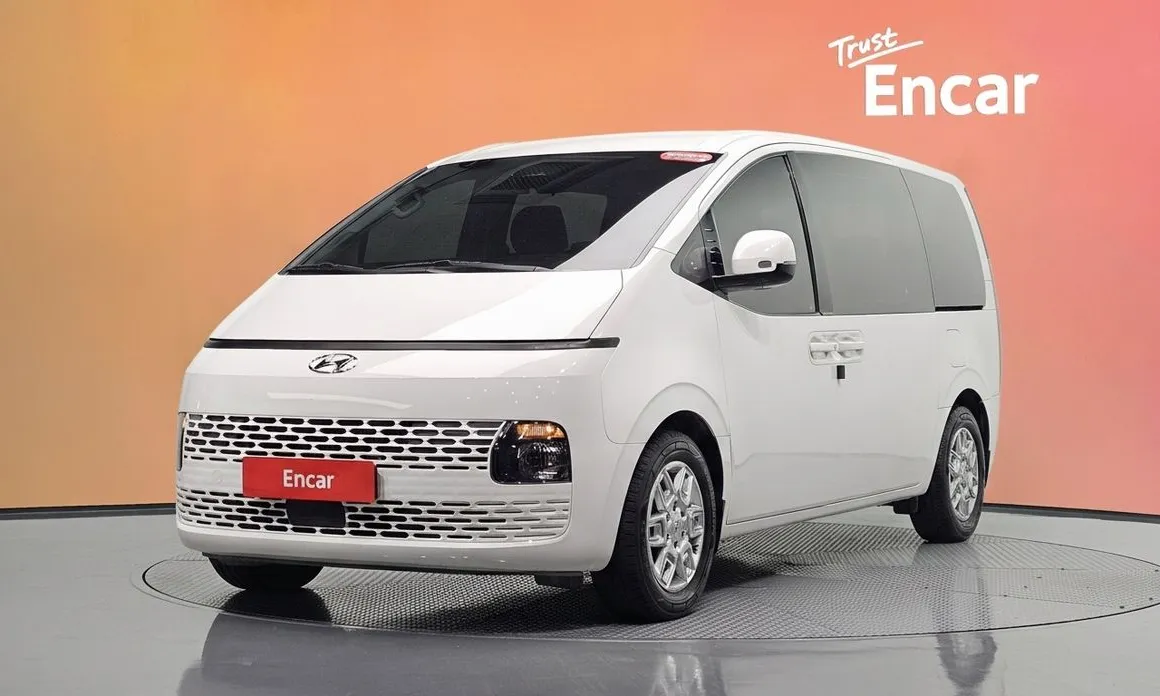 Hyundai Staria