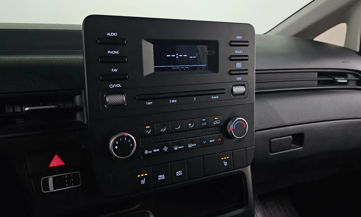 Hyundai Staria