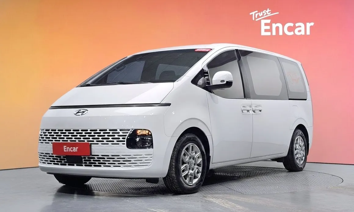 Hyundai Staria