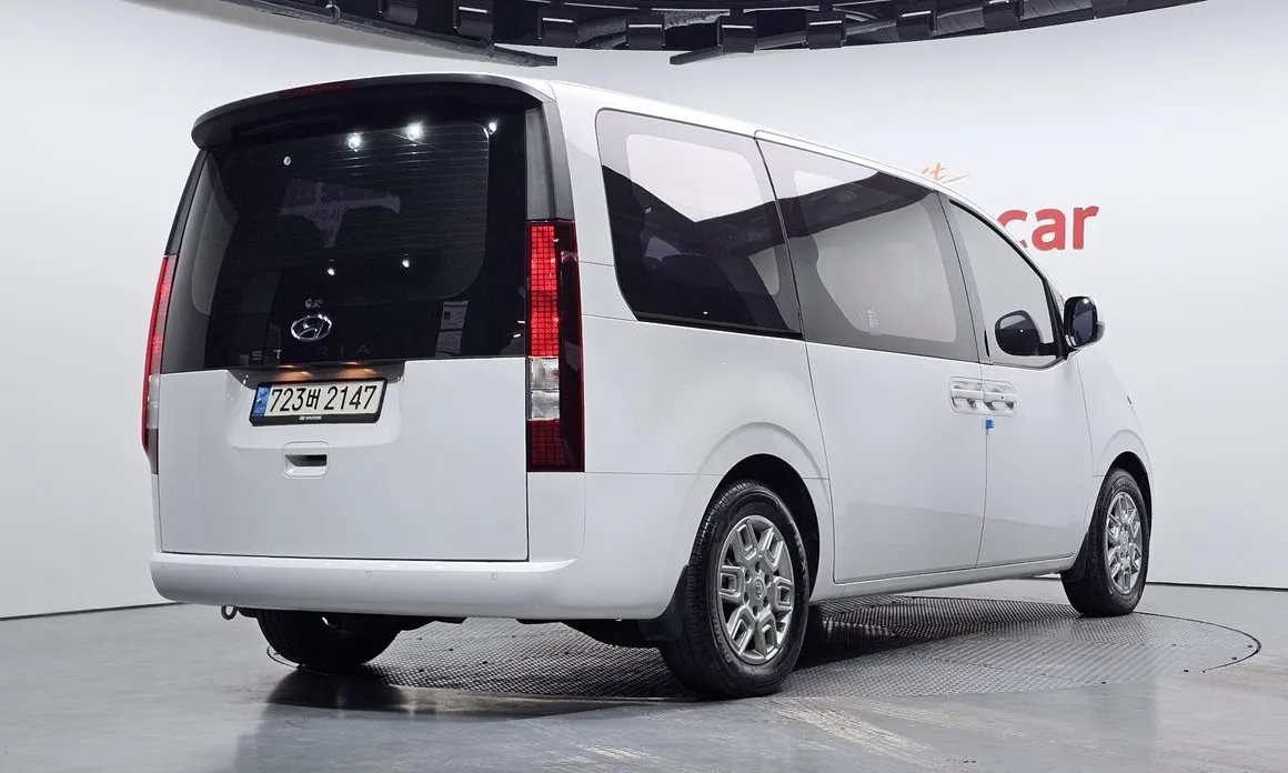 Hyundai Staria