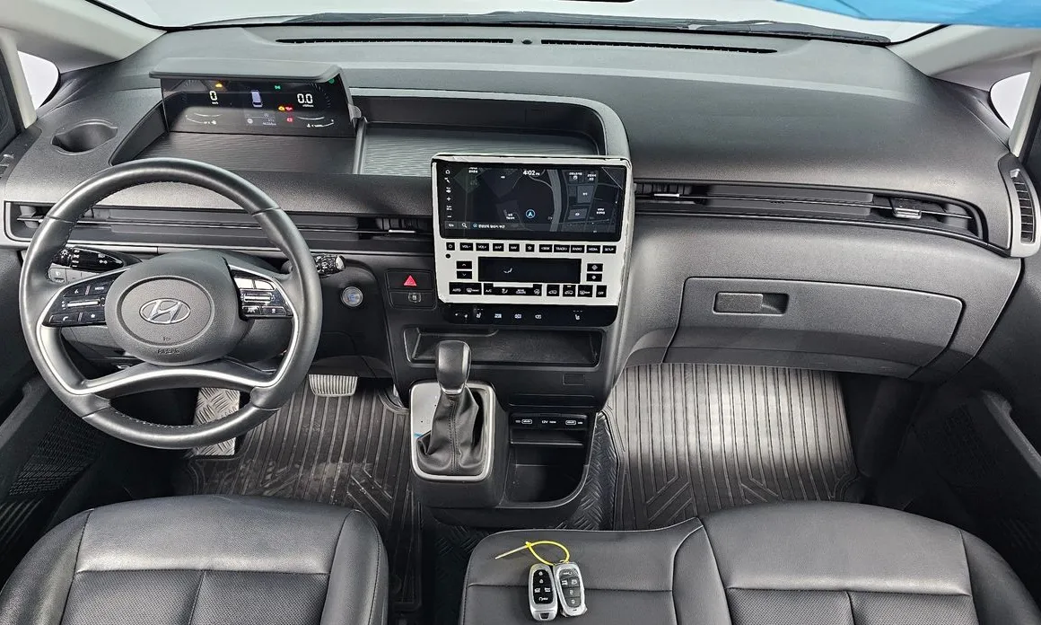 Hyundai Staria