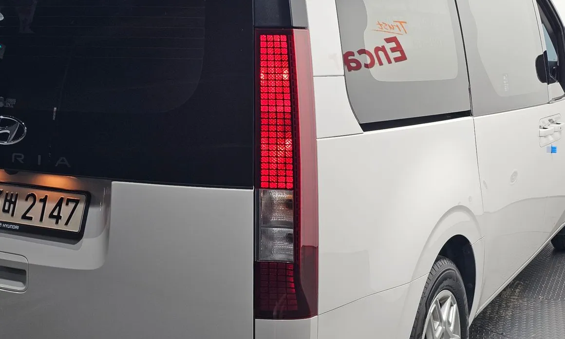 Hyundai Staria