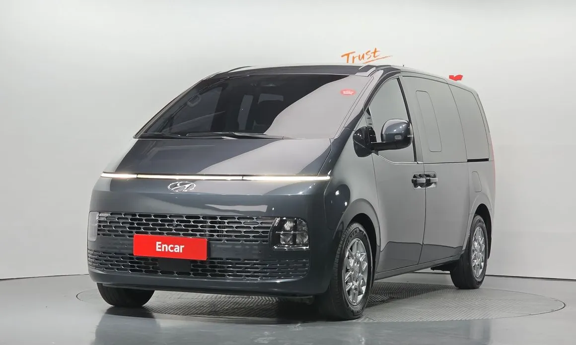 Hyundai Staria
