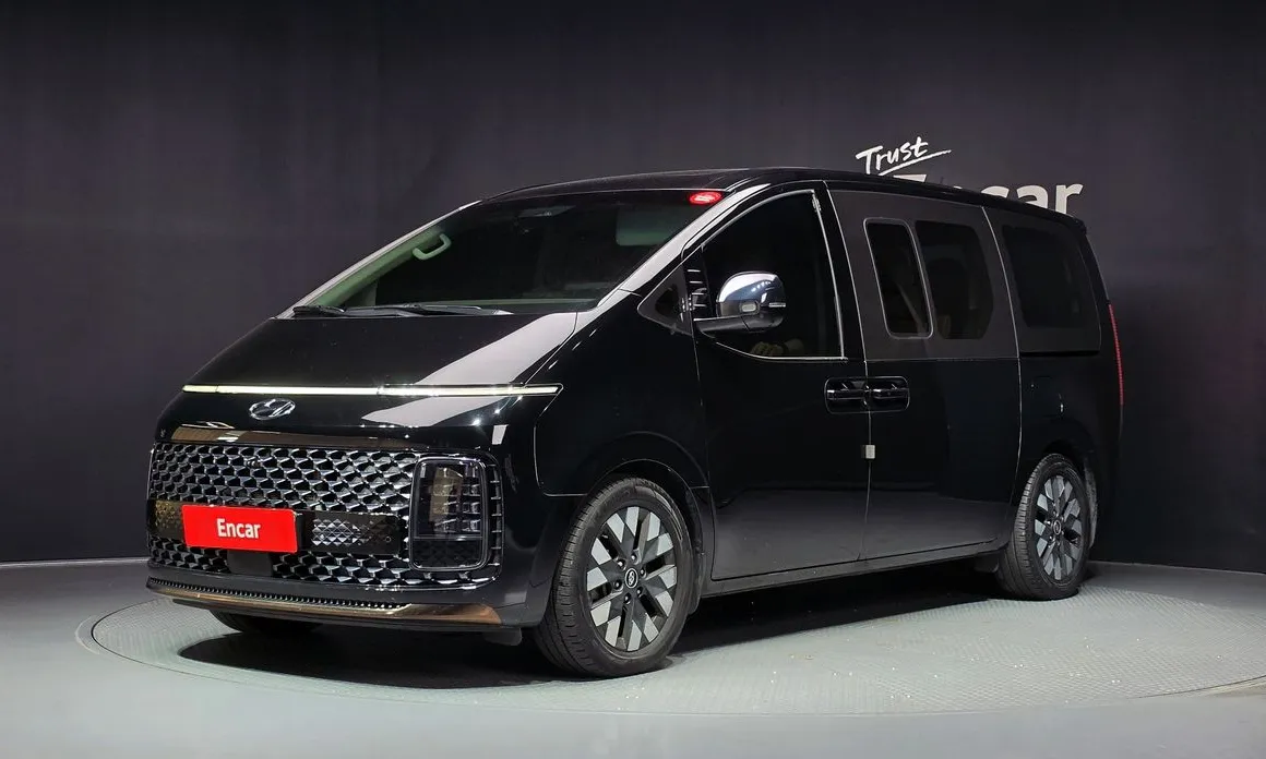 Hyundai Staria
