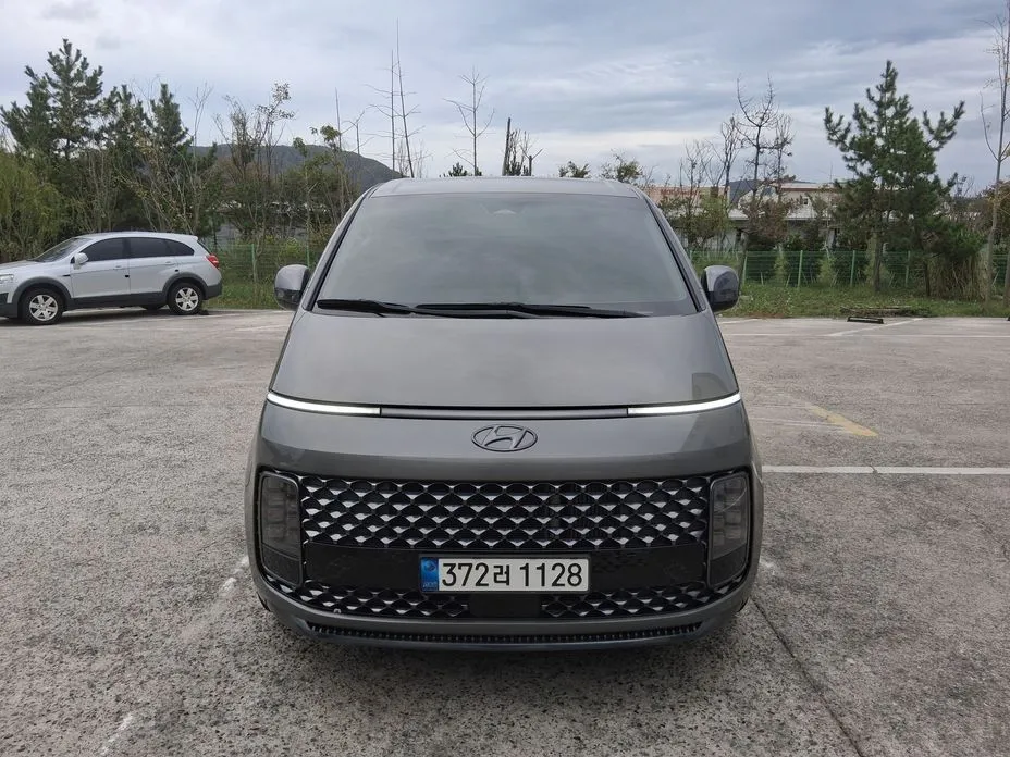 Hyundai Staria