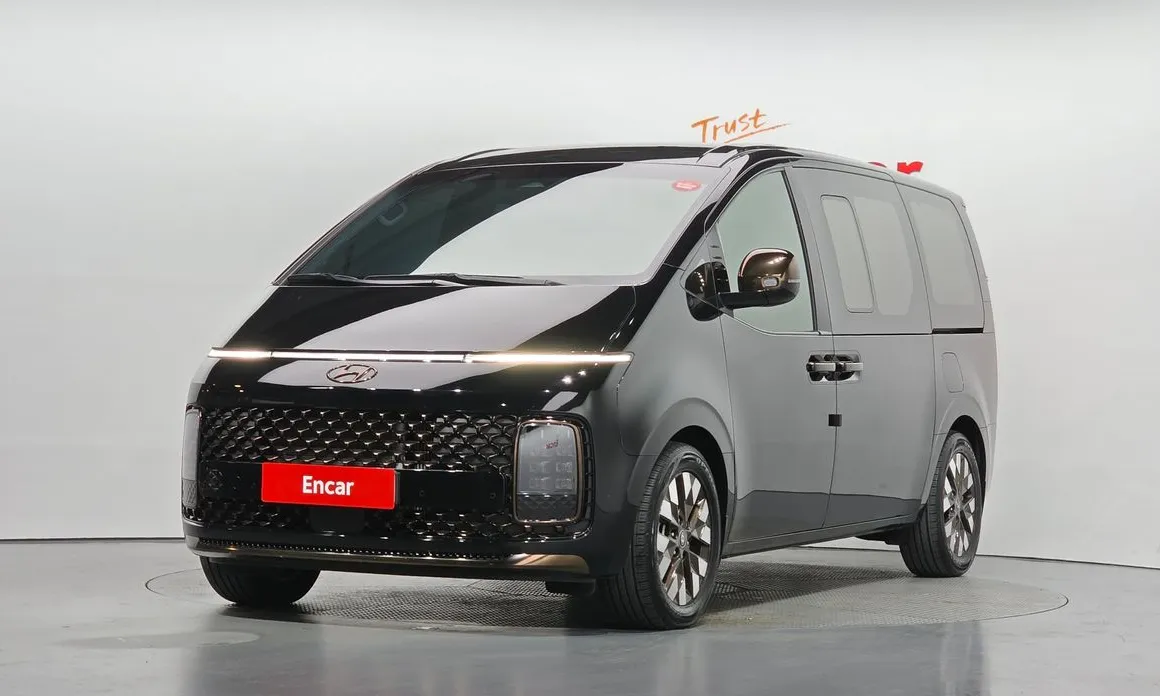 Hyundai Staria