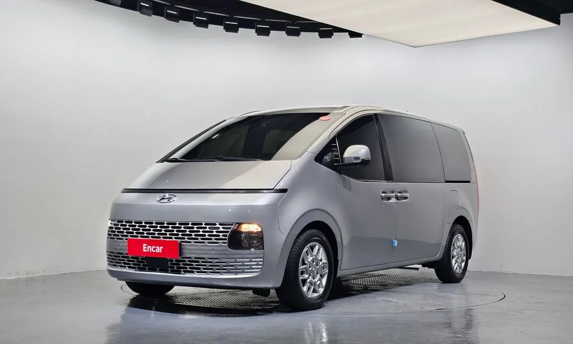 Hyundai Staria