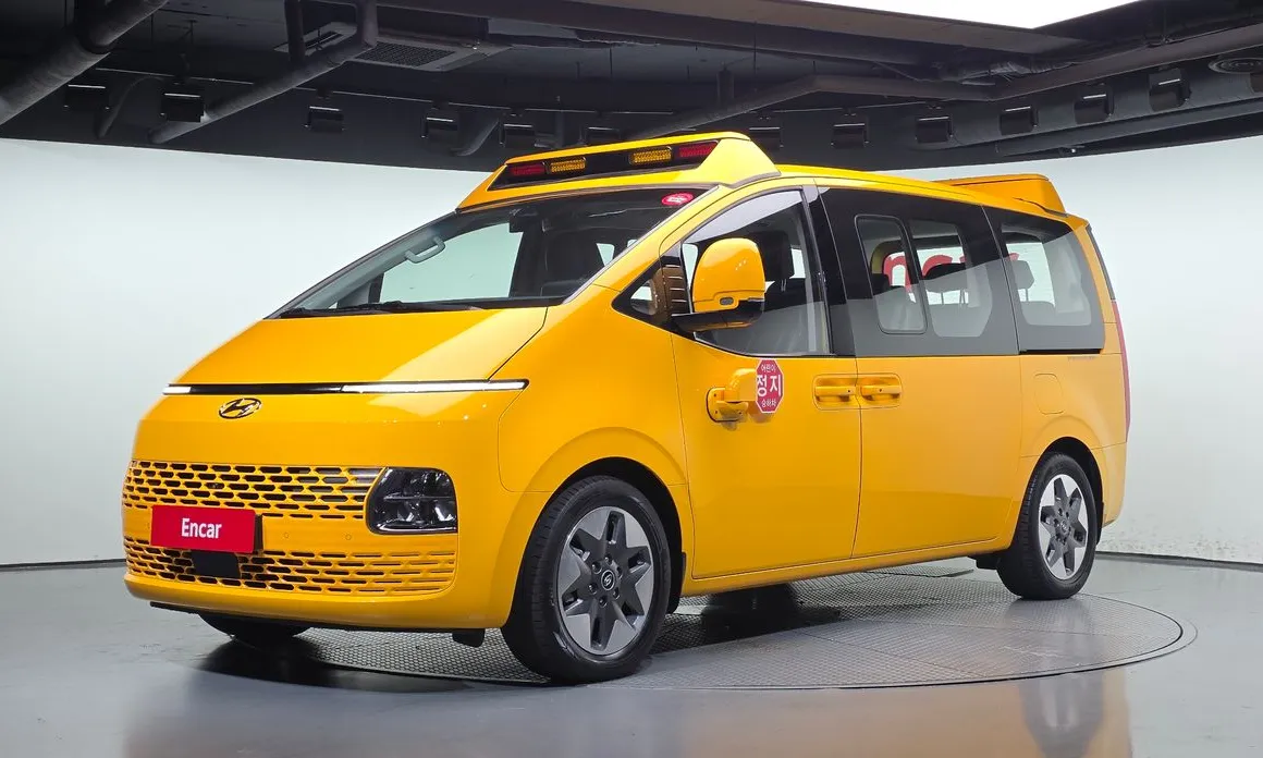 Hyundai Staria