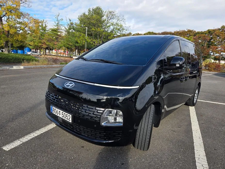Hyundai Staria