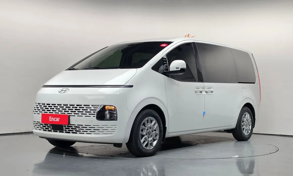 Hyundai Staria
