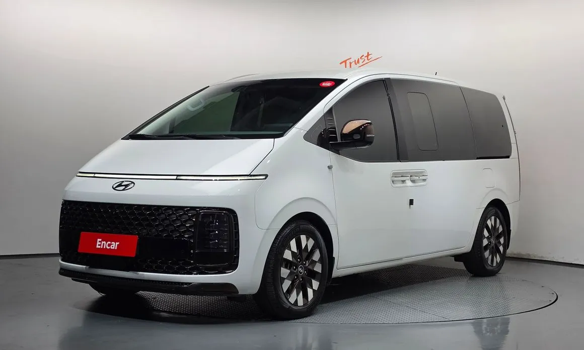 Hyundai Staria