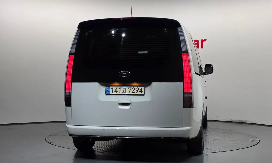 Hyundai Staria