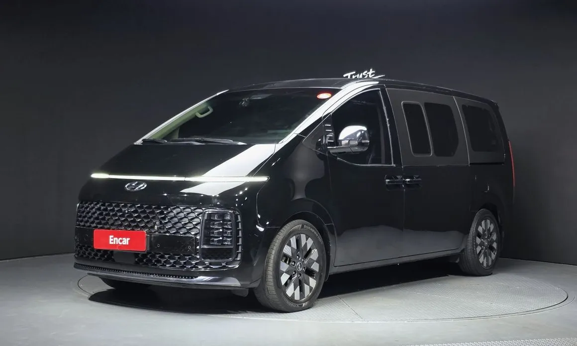 Hyundai Staria