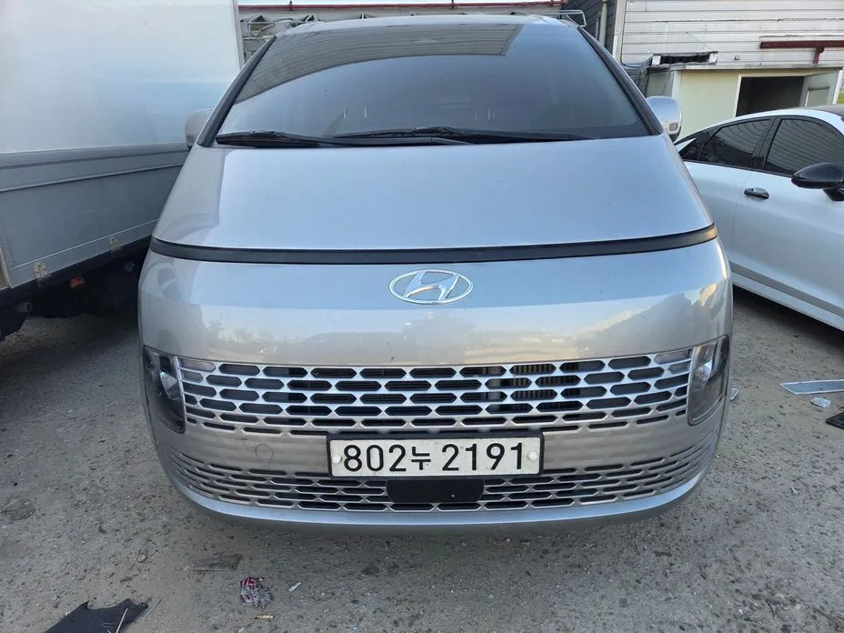 Hyundai Staria