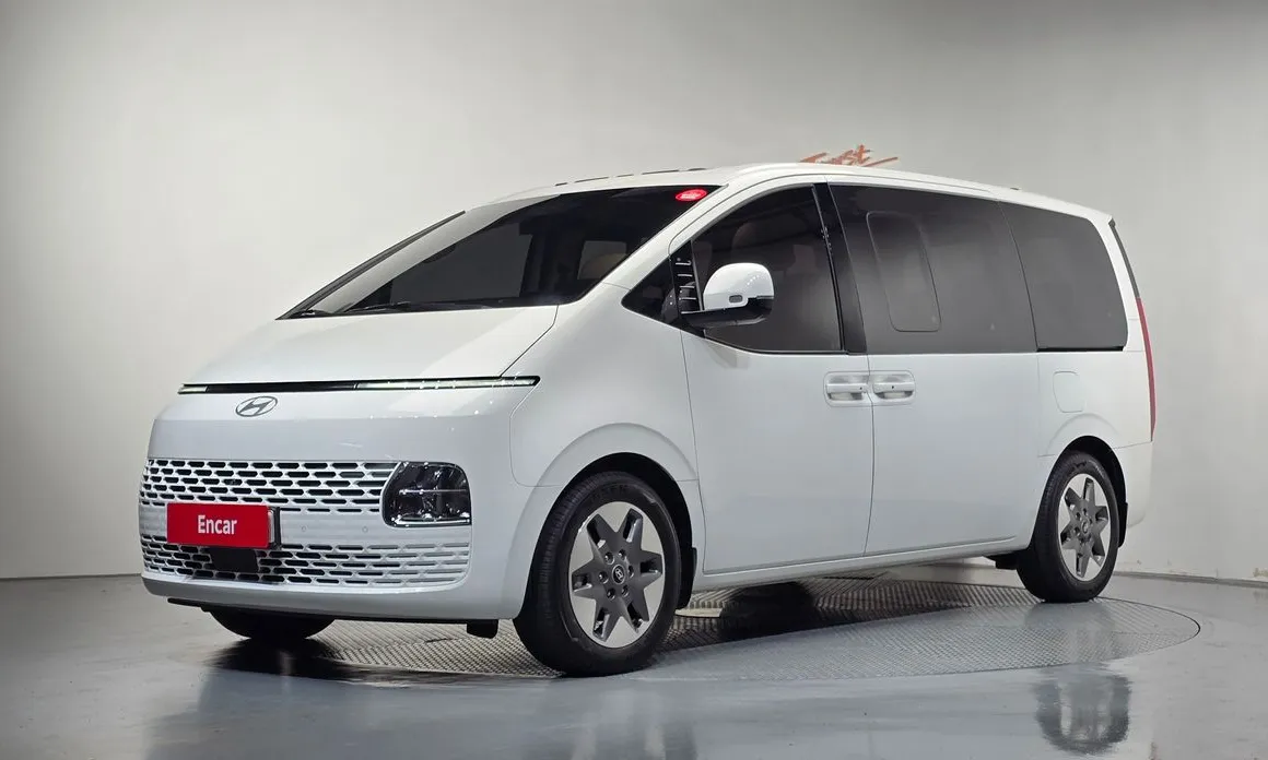 Hyundai Staria