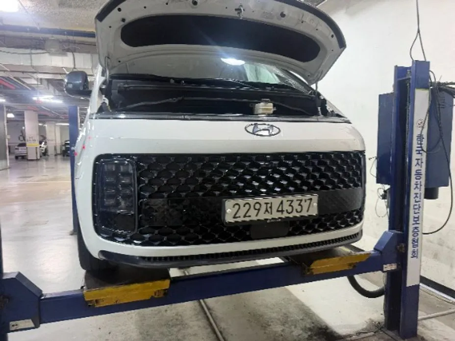Hyundai Staria