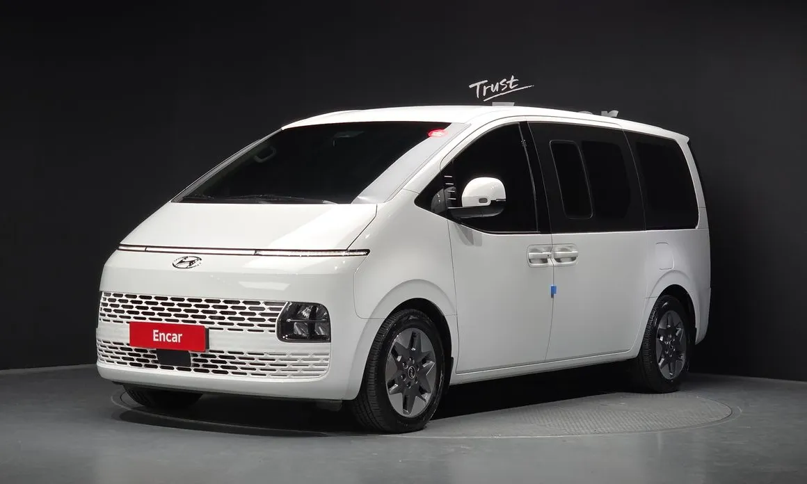 Hyundai Staria