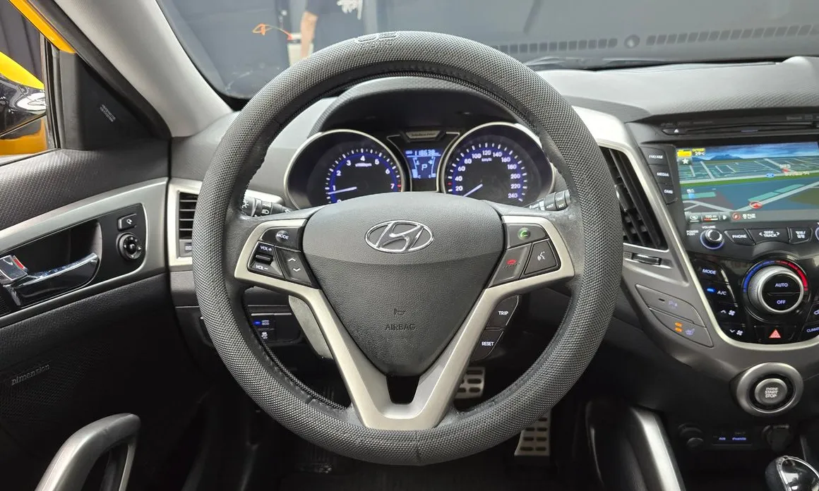 Hyundai Veloster
