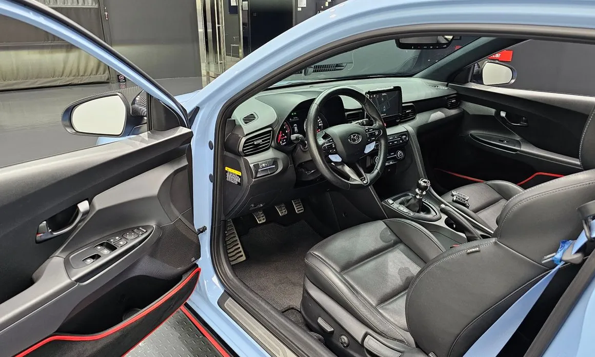 Hyundai Veloster
