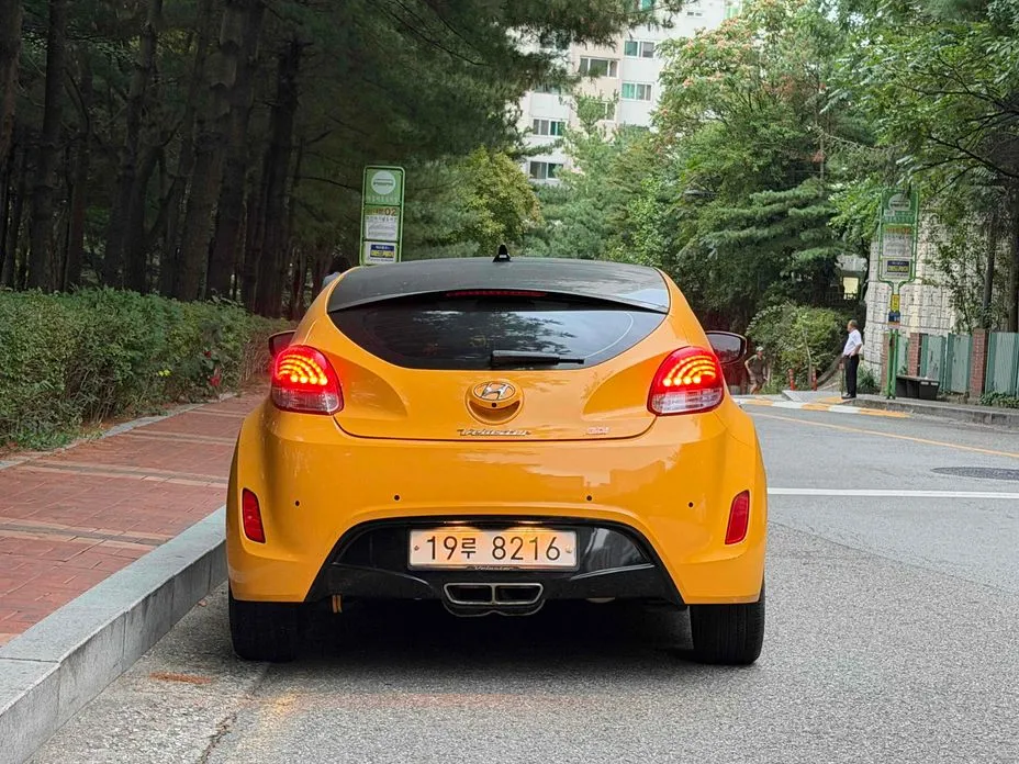 Hyundai Veloster