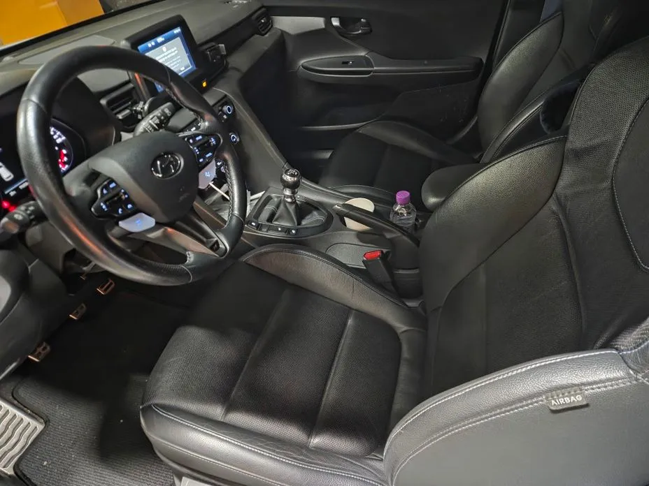 Hyundai Veloster