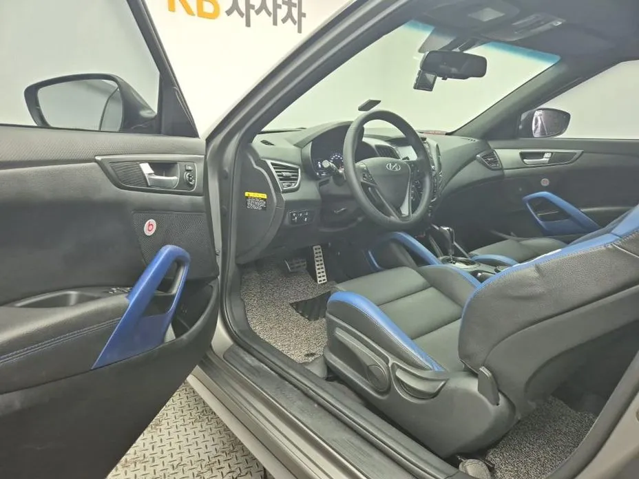 Hyundai Veloster