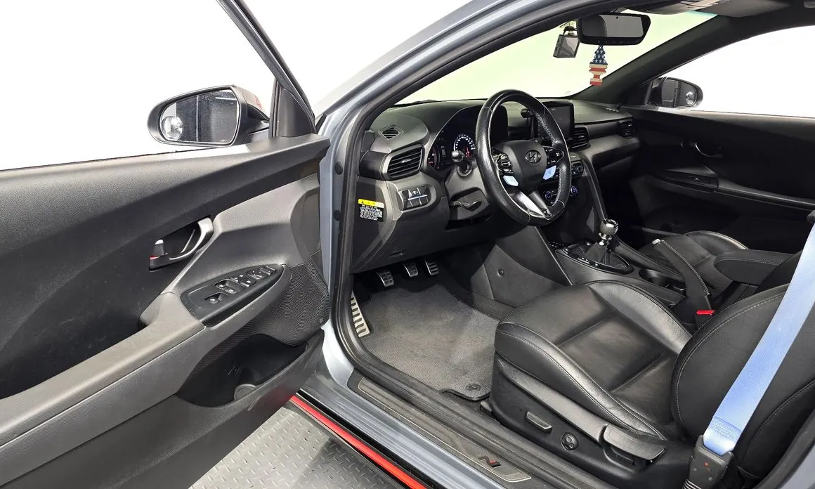 Hyundai Veloster