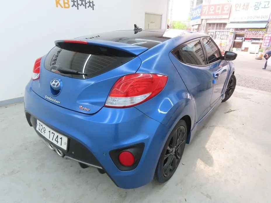 Hyundai Veloster