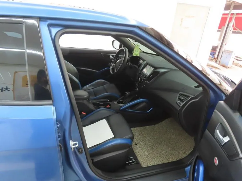Hyundai Veloster