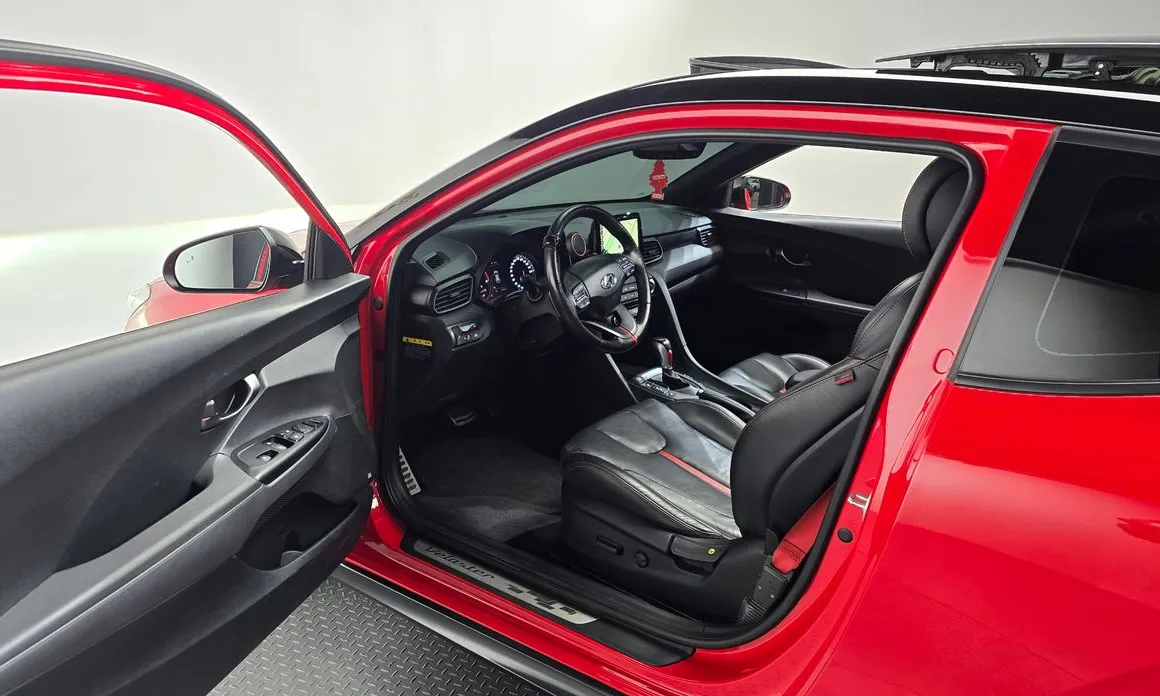 Hyundai Veloster