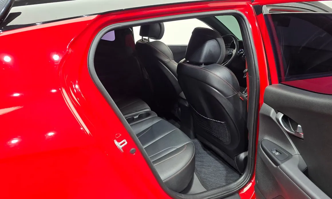 Hyundai Veloster